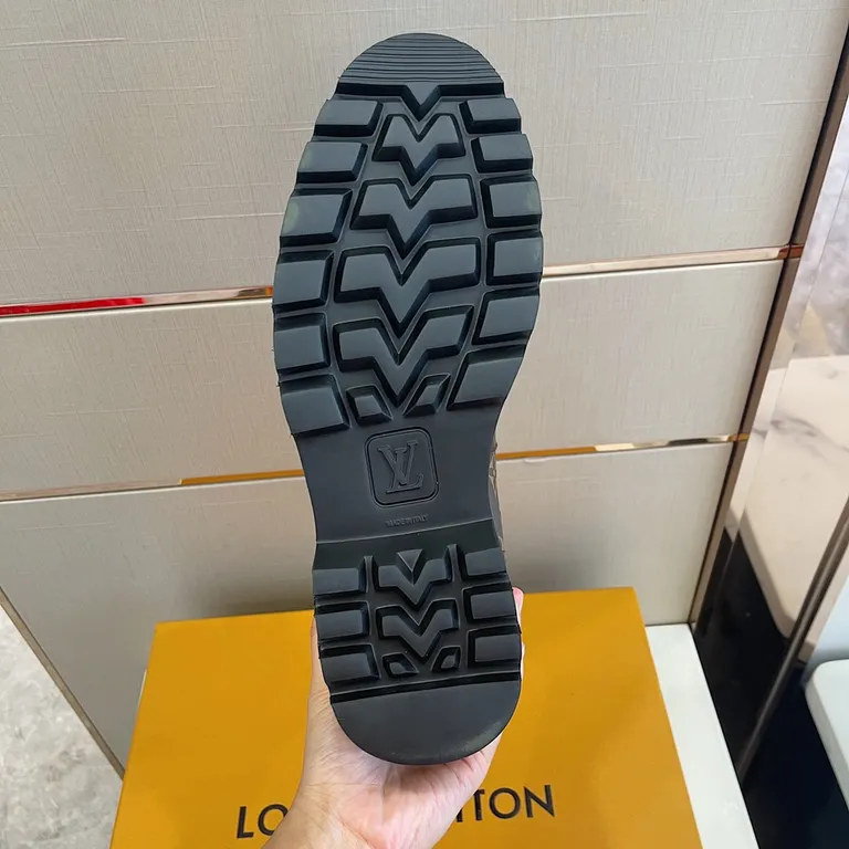 Louis Vuitton Shoe 